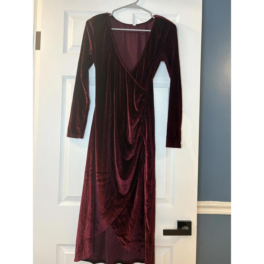 Women's Long Sleeve Velvet Wrap Dress
